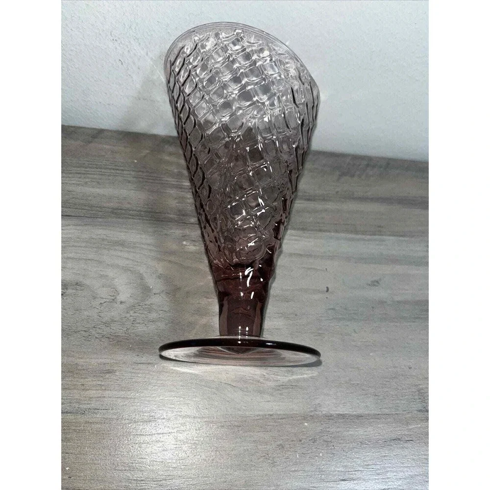 Ice Cream Dessert‎ Dish Vintage Waffle Cone Pattern Pink Glass 6.5 Inch